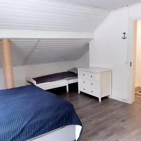 Omakotitalo Kokonaan Kaeyttoeoesi Hämeenlinna